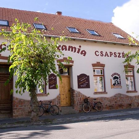 Haramia Csapszek Es Fogado Hotel Szombathely Exterior foto