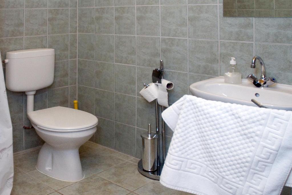 Haramia Csapszek Es Fogado Hotel Szombathely Cameră foto