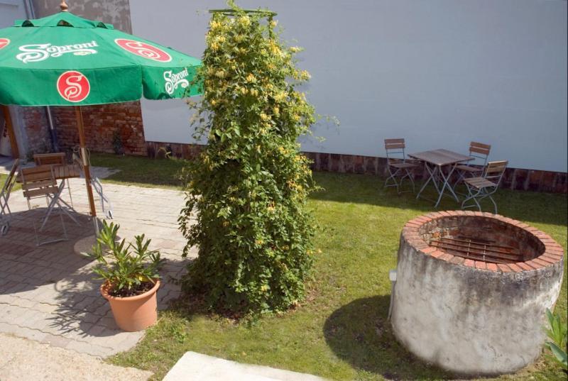 Haramia Csapszek Es Fogado Hotel Szombathely Exterior foto